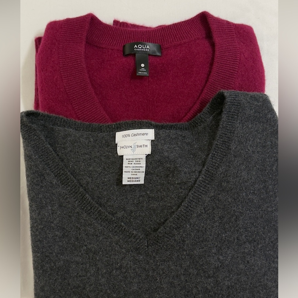 Jaclyn Smith/Aqua Charcoal/burgundy V-Neck 100% Cashmere Sweaters bundle size M